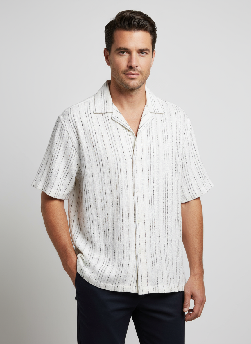 NWT Men's Casual Short Sleeve Button-Up Shirt with Stripe Pattern
