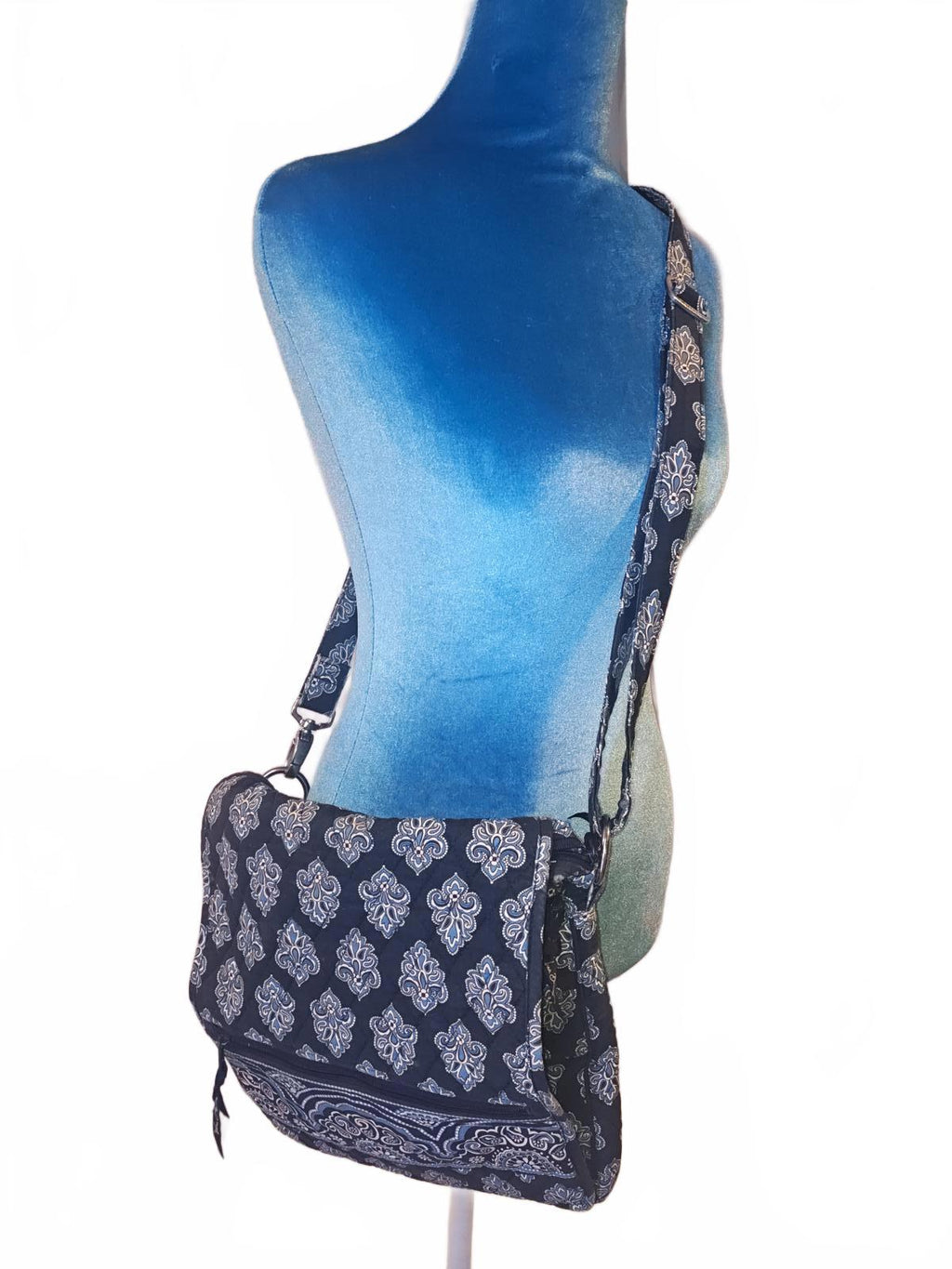Vera Bradley Quilted Cotton Crossbody Purse | Navy Blue Paisley Hipster Style